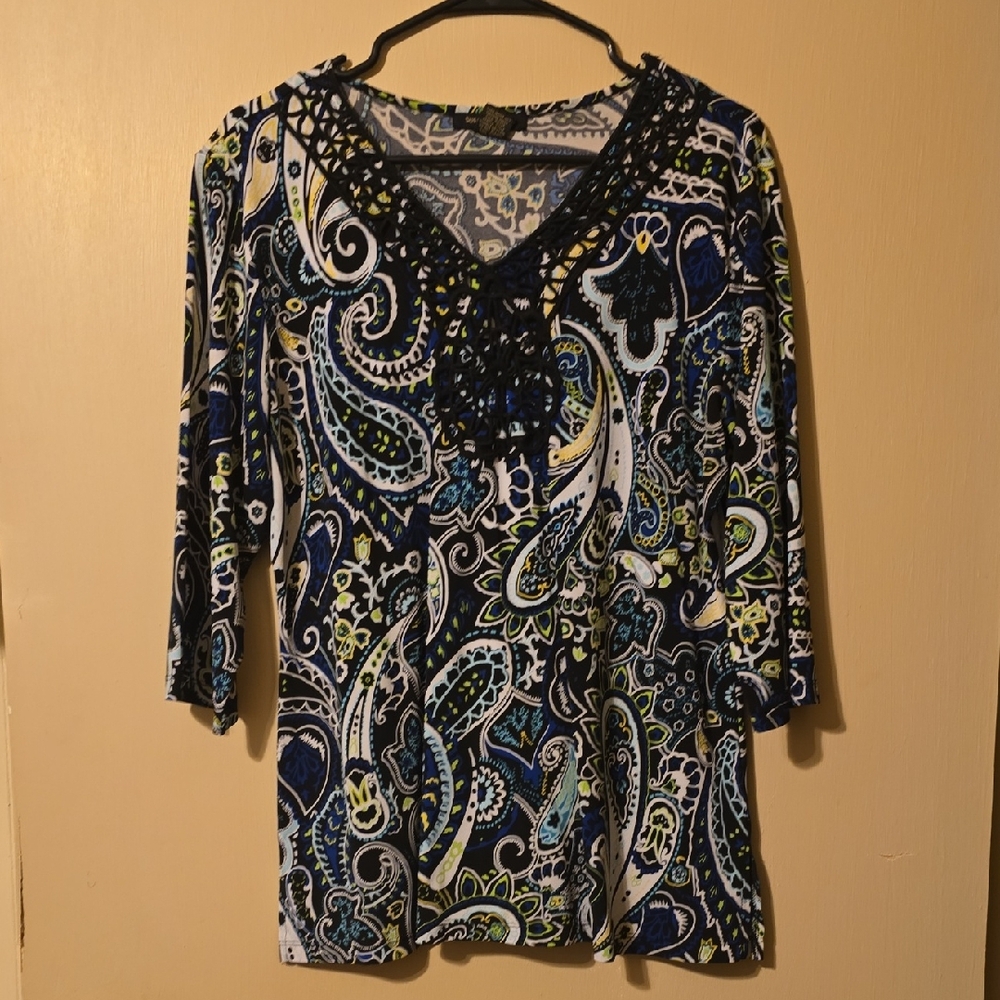 Susan Lawrence Blue and Green Paisley V-Neck Blouse